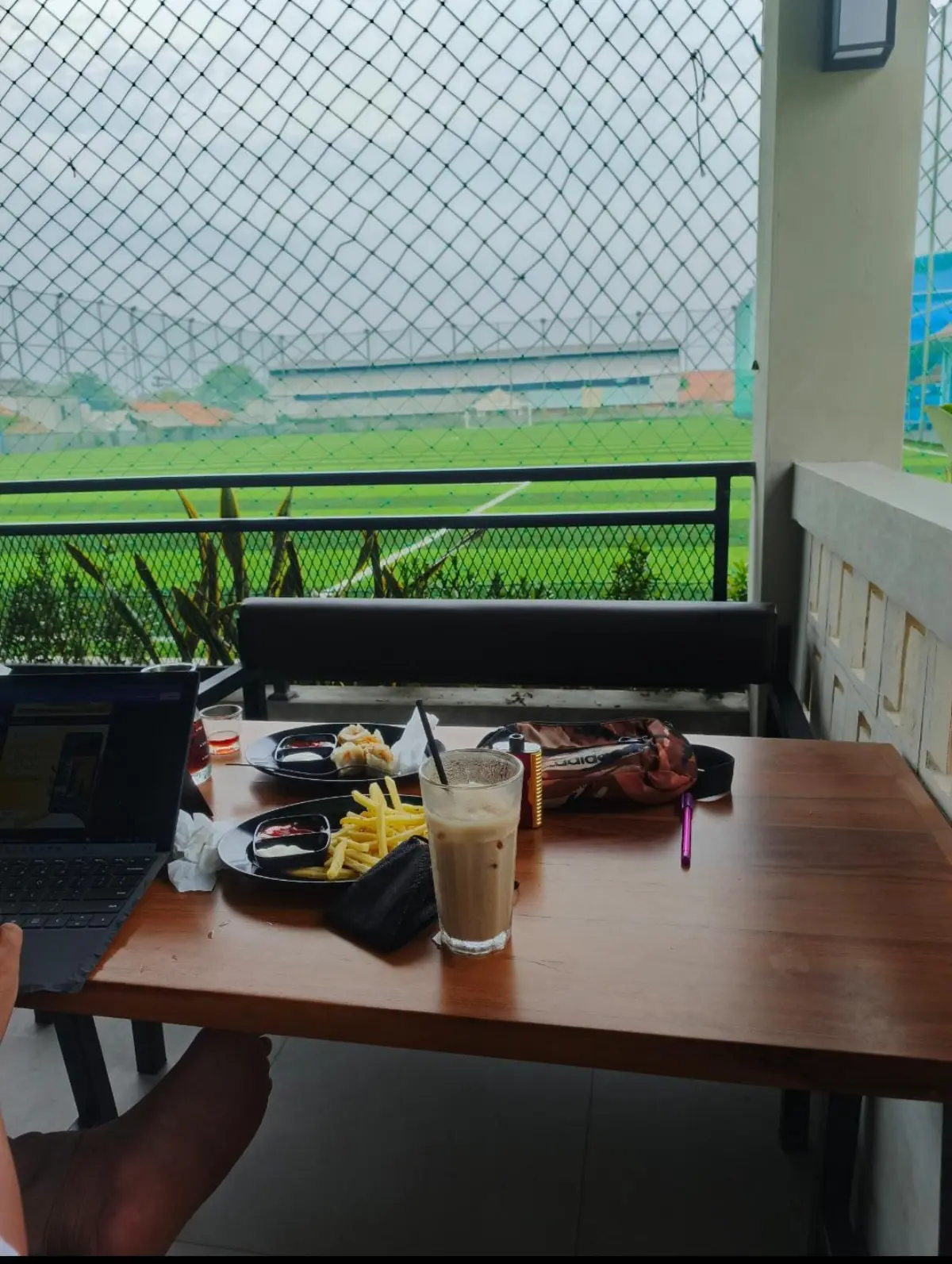 Tempat Badminton Karawang Dekat Kawasan Industri untuk Sesi Setelah Shift